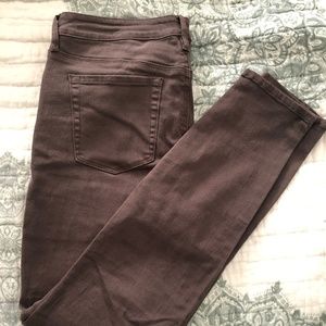 Off-brown/army green low rise skinny jeans